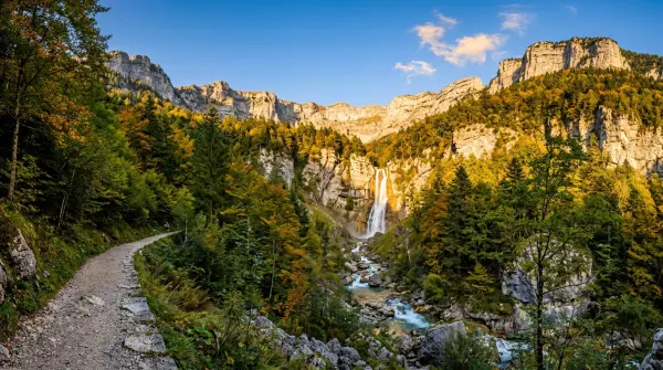 Rando célibataires — Cirque de Saint Même - cascades du Guiers Vif