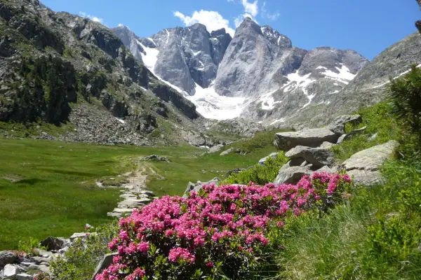 Lac de Gaube et Refuge des Oulettes de Gaube à Cauterets
